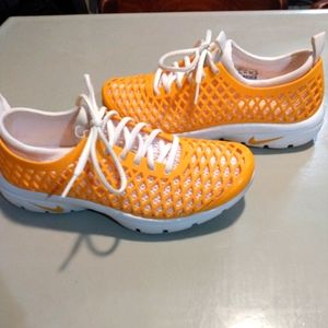 NWOT orange and white Nike Air